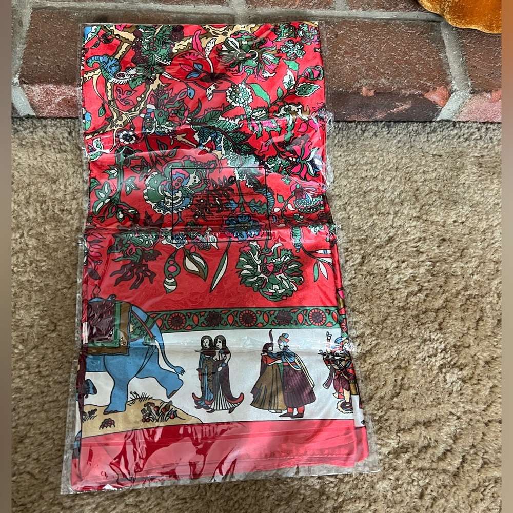 Wander Agio Silk Feel Headscarf